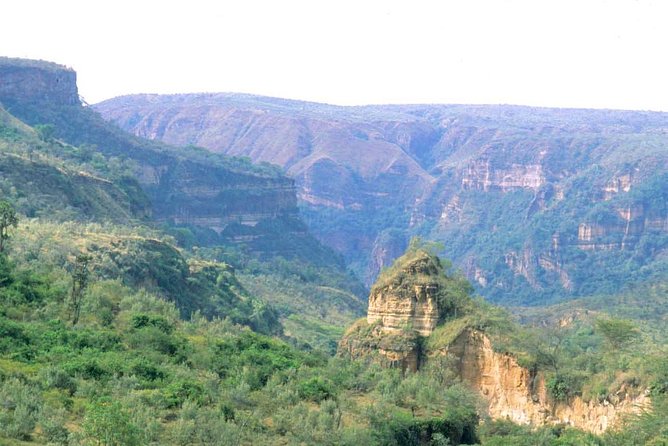 1 Day trip to Hells Gate and Lake Naivasha From Nairobi - Hiking through the gorge