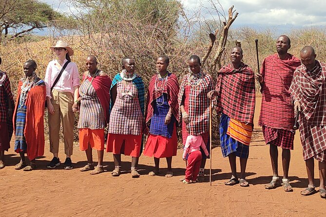 6-Days of Elephants, Wildebeest and Big 5: Kenya’s Classic Safari - Guides, vehicles, and the private format