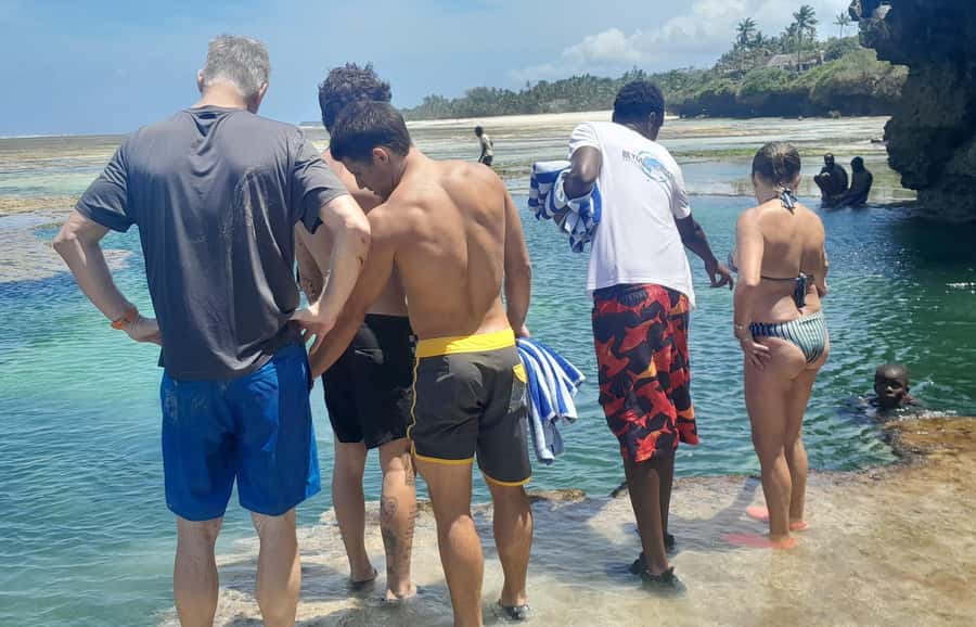 Diani: Full day Guided tour in Tiwi beach & Diani - What the $90 price really covers