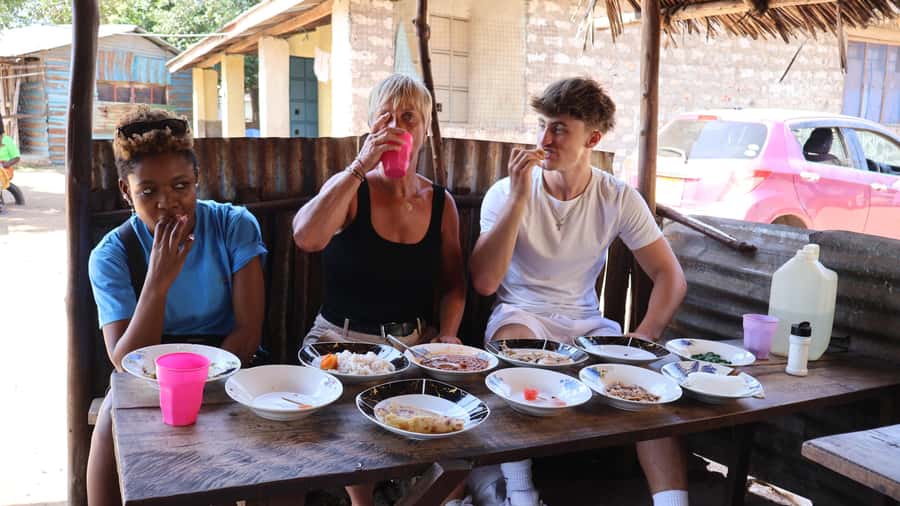 Diani: Market and Street Food Walking Tour - Trying on a Swahili dera
