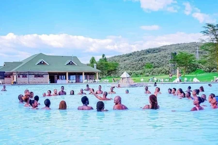 From Nairobi: Day Trip to Lake Naivasha and Hell's Gate - Leaving Nairobi at 7:00 am