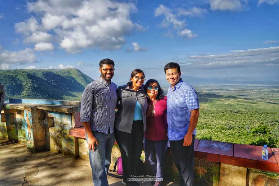 From Nairobi: Lake Naivasha and Hell's Gate Park Day Tour - Walking through gorges and caves