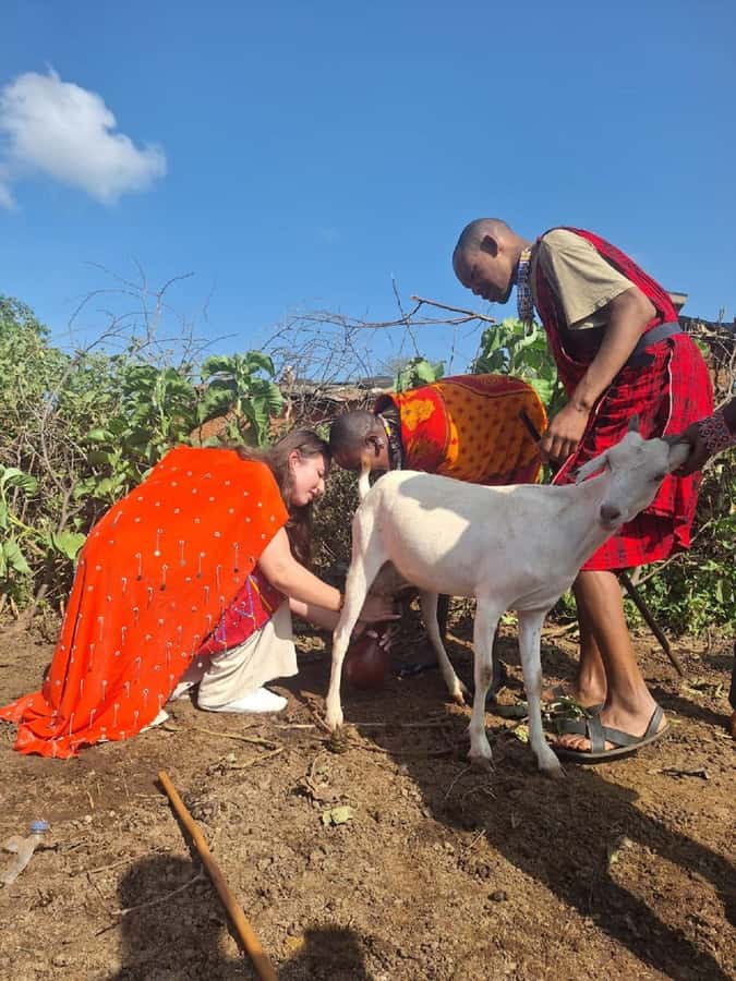 From Nairobi: Maasai village and cultural experience - The welcome songs and adumu in Bisil