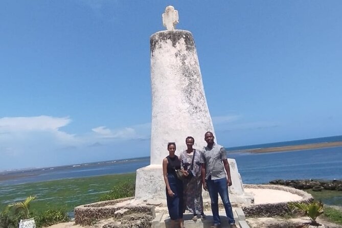 Gede Ruins & Malindi Tour - Costs, cancellation, and small practical details