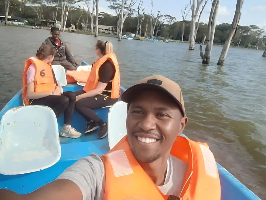 Hell's Gate Bike Ride & Crescent Island Boat Ride Experience - Who should book this active day?