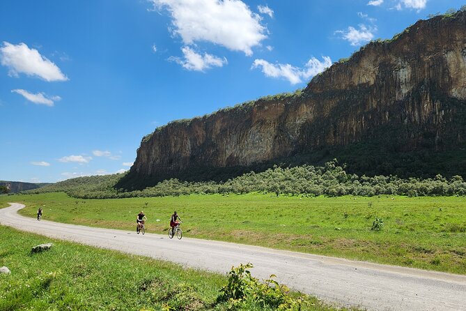 Hell's Gate National Park and Lake Naivasha Private Tour - Leaving Nairobi at 7 a.m.