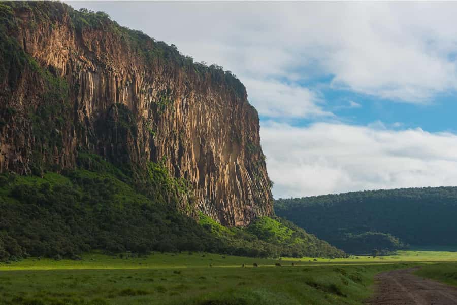 Hells Gate National Park and Lake Naivasha Day Tour - Taking the boat across Lake Naivasha