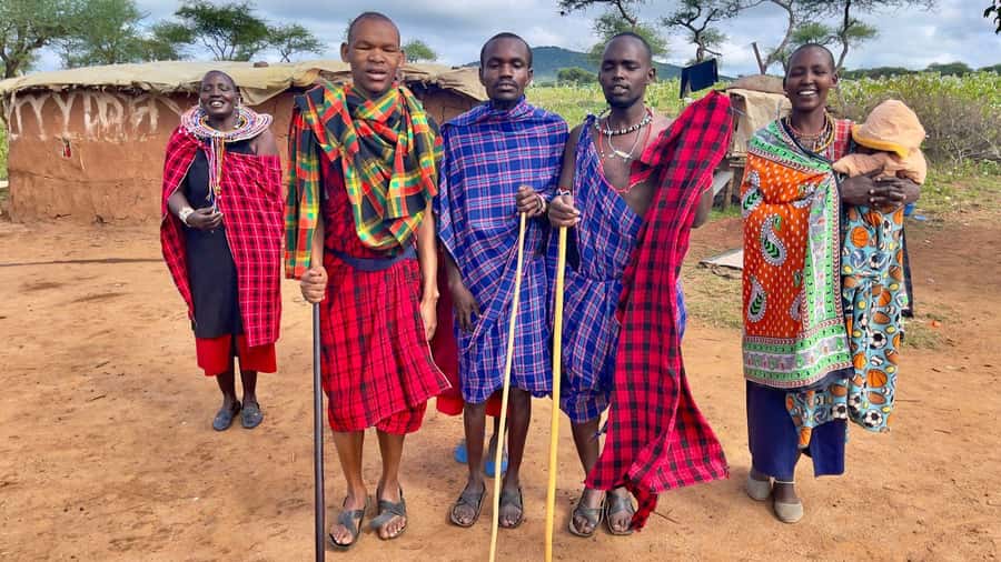 Kenya: Maasai Village Visit with Traditional Dance Show - Inside the traditional houses