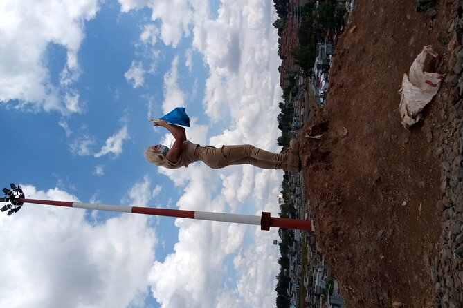 Kibera slum tour with Lucas - Toi Market, where the walk gets busy