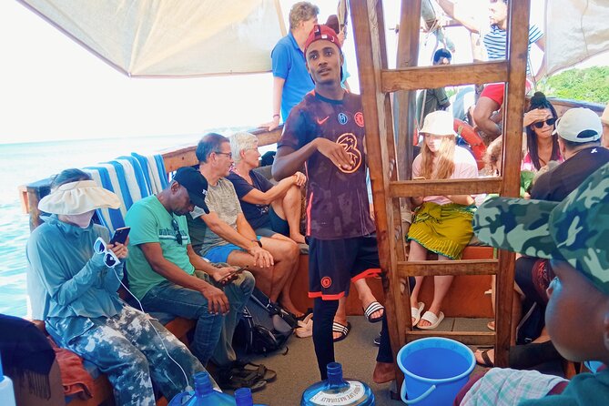 Kisite Mpunguti Day Trip. A day of Oceanic Wonders - The early road to Shimoni Village