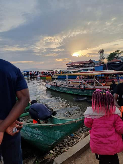 Kisumu Lake Victoria Boat Ride and Hippo Hunt - Looking for hippos without expecting a guarantee