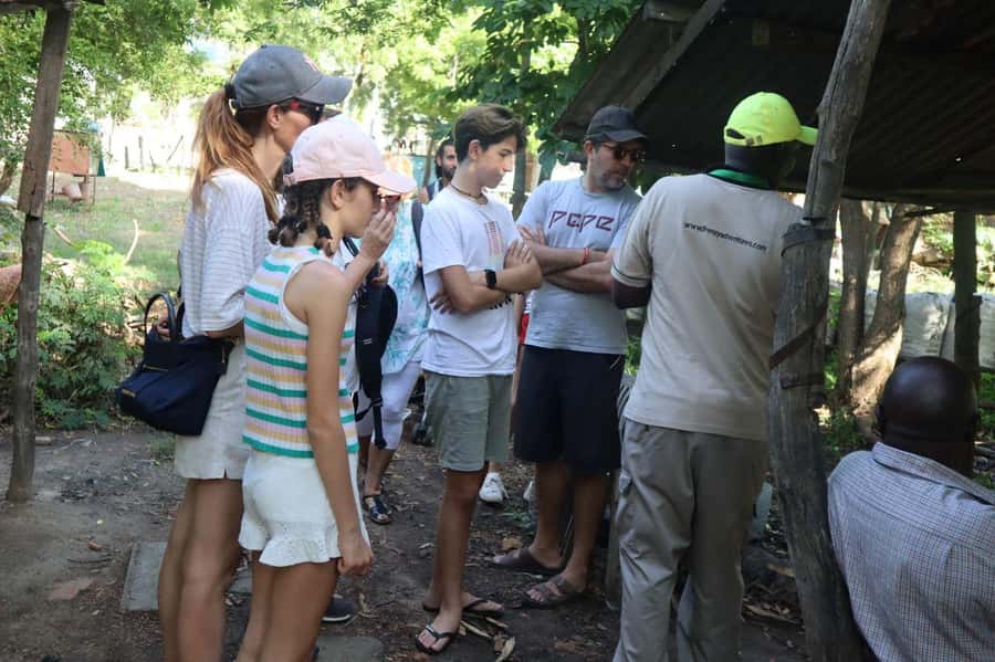 mombasa city tour full day - Akamba Village and Mombasa’s Woodcarving Trade
