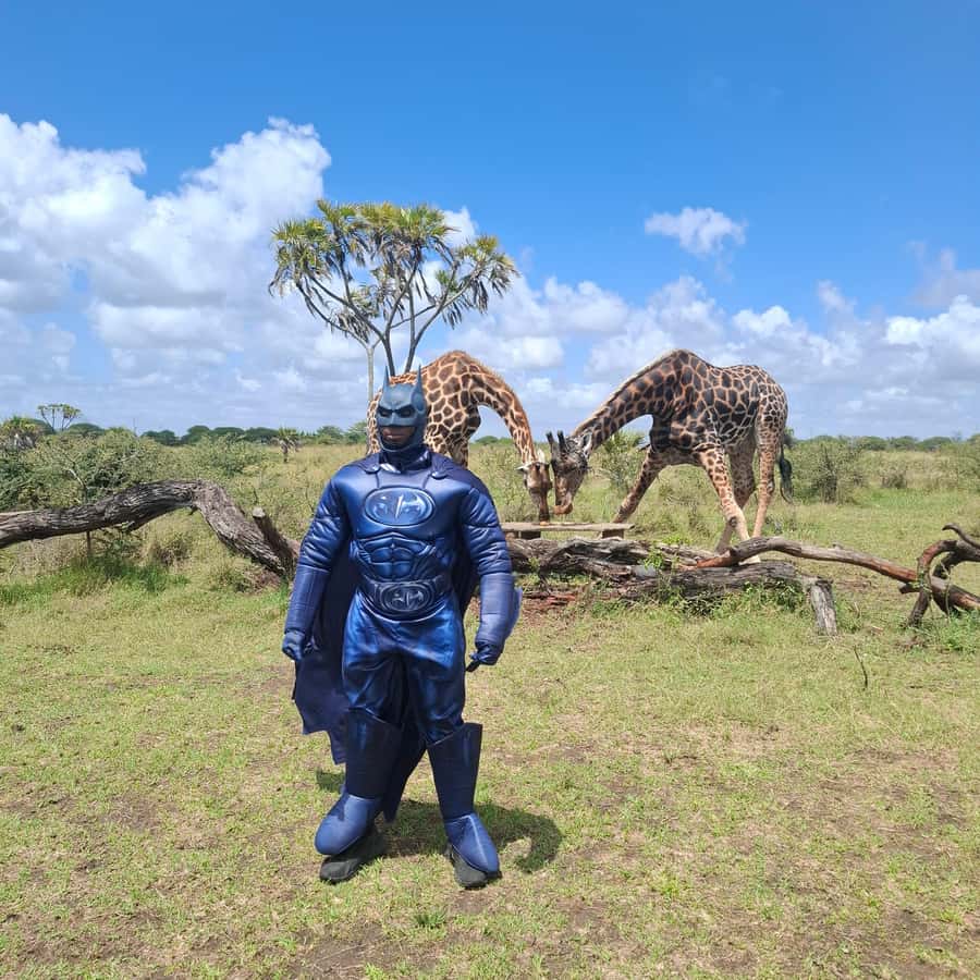 MOMBASA:FortJesus,OldCity,GiraffeOstrich,Oryx,Eland,WildTour - How the guiding affects the day