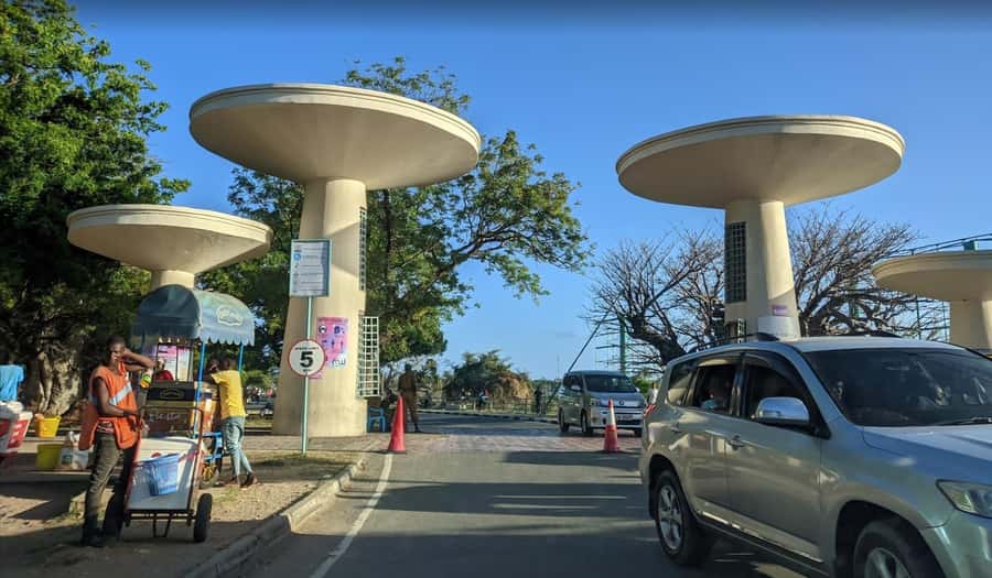 Mombasa: Tusks, Fort Jesus, Old Town, Beach and City Tour - Key points to know before booking