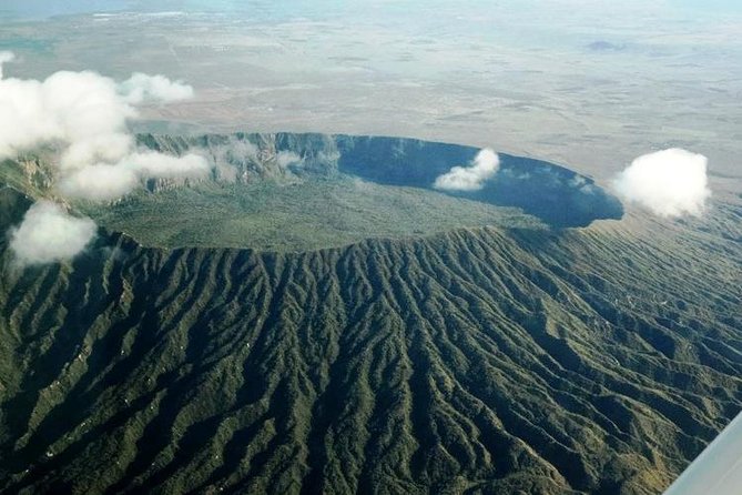 Mount Longonot Full-Day Hiking and Trekking Trip from Nairobi - Walking the volcanic crater rim