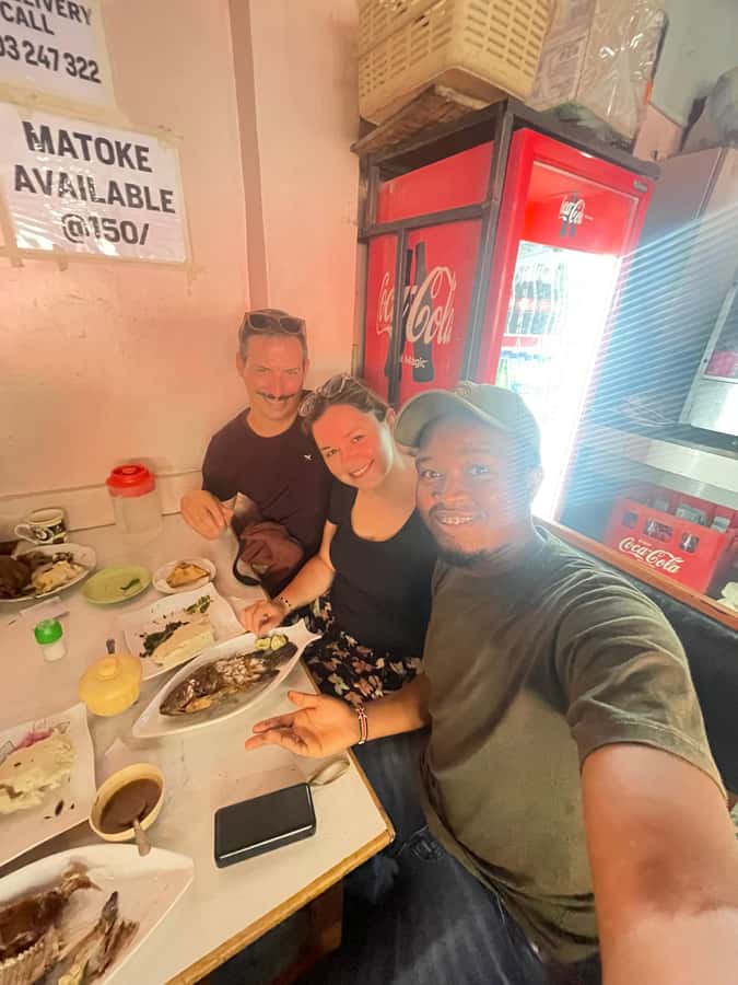 Nairobi: 1 Hour Gastronomic and Street Food tour of Nairobi - Twenty minutes of guided food tasting