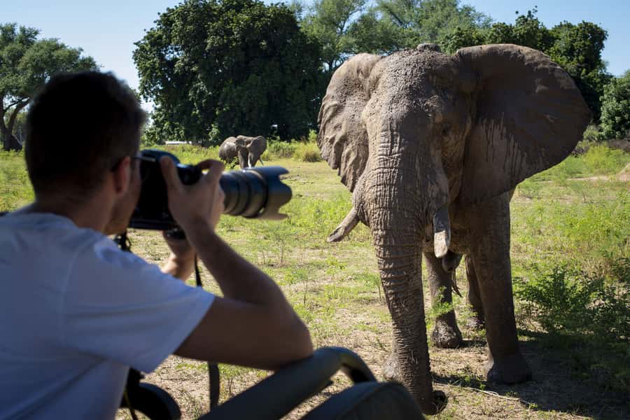 Nairobi: 4-Day Maasai Mara & Lake Nakuru Camping Safari - A full day at the Mara River