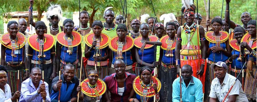 Nairobi: Giraffe Center, Beads Factory & Bomas of Kenya Tour - Three Nairobi highlights in six hours