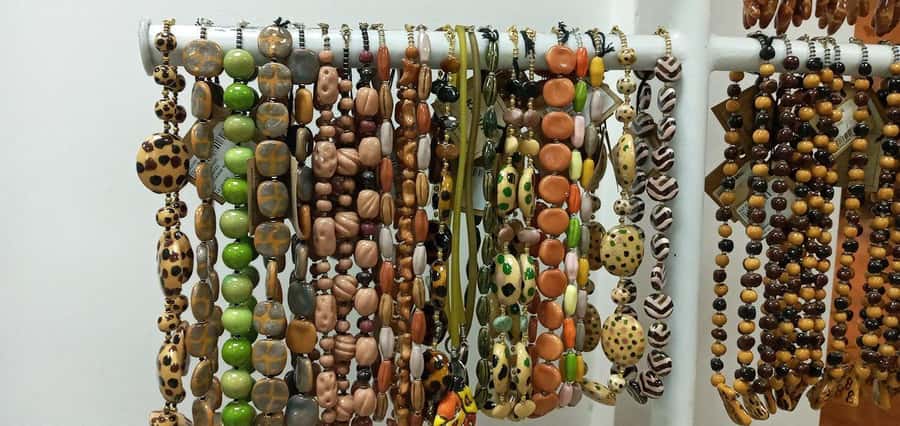 Nairobi Giraffe Center Tour with Karen Blixen & Kobe Beads" - Key points to know before booking