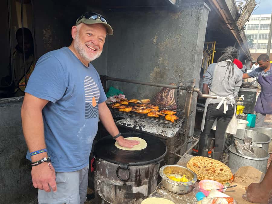 Nairobi: Historic and Modern Highlights Walking Tour - Key points at a glance