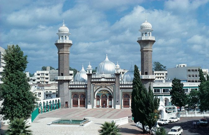 Nairobi History and Modern Culture 3 Hours Tour - Jeevanjee Gardens and the old street names