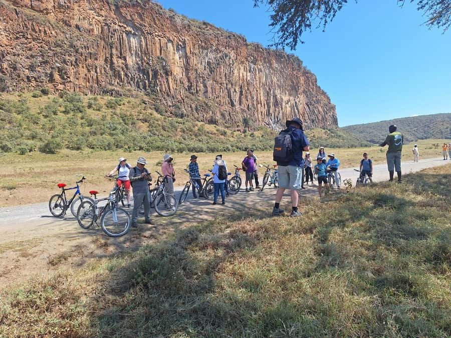 Nairobi: Lake Naivasha & Hell’s Gate National Park Day Trip - Timing, group size, and the solo experience