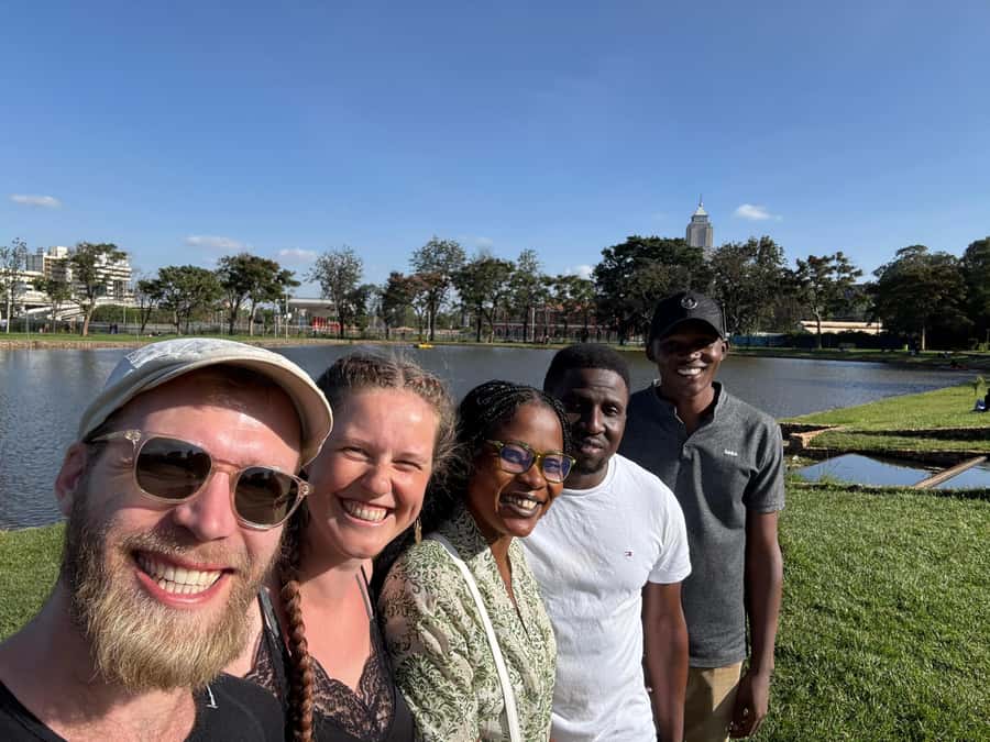 Nairobi Walking tour:Explore History Culture and Traditions - Monuments, the library, and Jamia Mosque