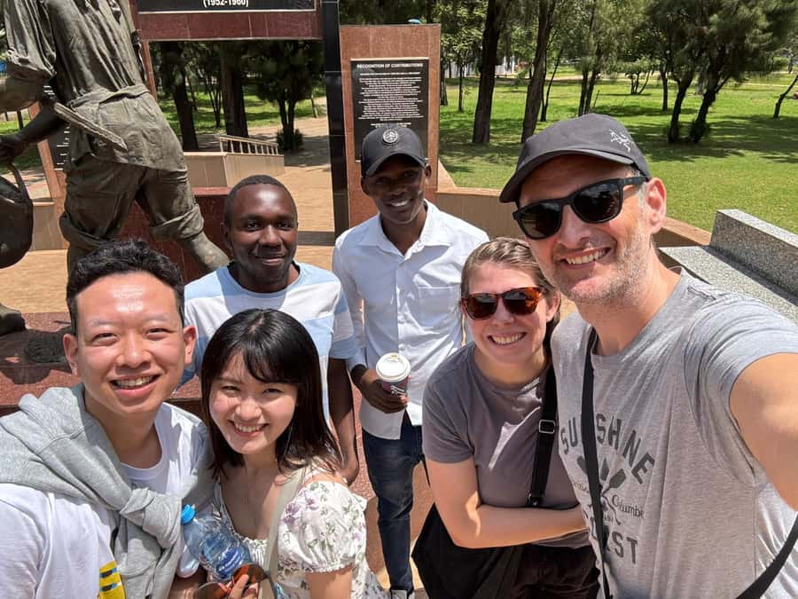 Nairobi Walking tour:Explore History Culture and Traditions - Meeting at the Supreme Court and starting downtown